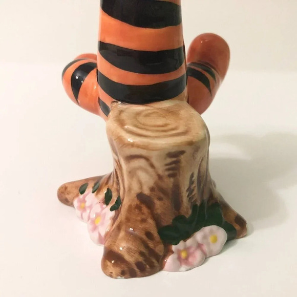 Vtg Tigger On Stump Walt  Disney Figurine Ceramic Winnie The Pooh Chipped - Picture 9 of 12
